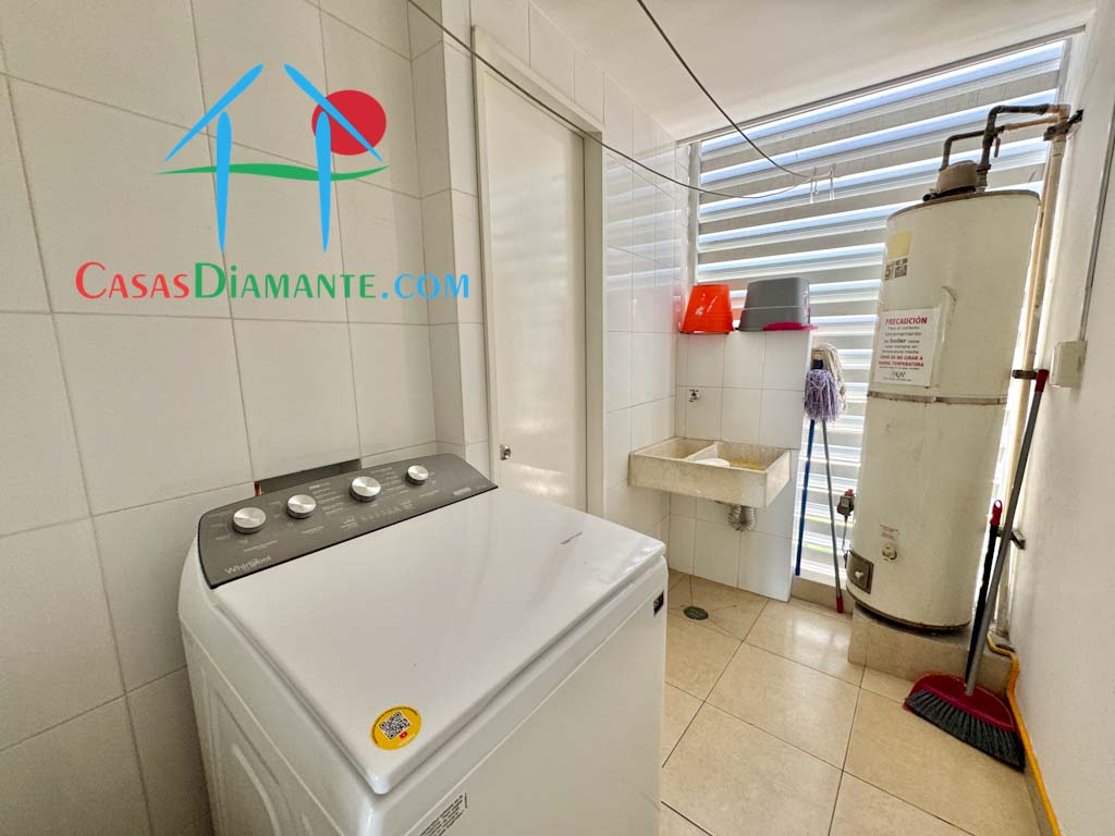 Acqualina Skylife Sur 402 - Área de servicio 1